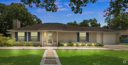 Building Photo - 405 Texas St