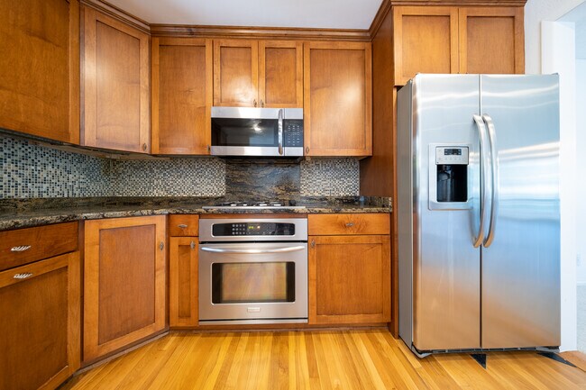 Foto del edificio - 6624 Southcrest Dr