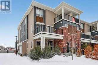 Building Photo - 209 Lapland Private