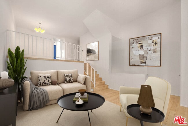 Foto del edificio - 8741 Darby Ave