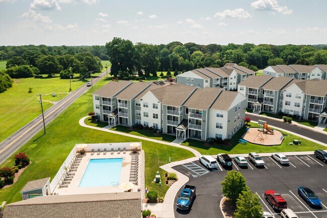 Foto del edificio - 23033 Meadow Wood Ct
