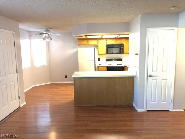 Foto del edificio - 7936 Terrace Rock Way