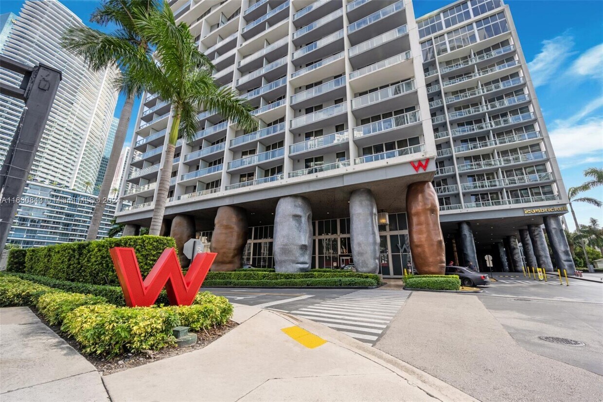 Primary Photo - 485 Brickell Ave