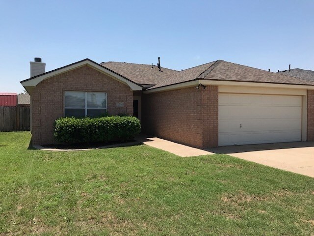 Building Photo - 2509 108th Dr
