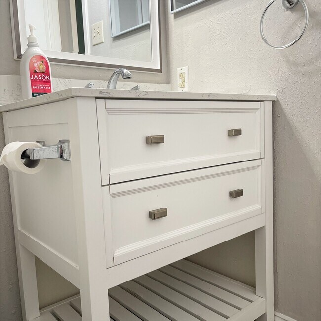 Foto del edificio - 8718 Victorian Village Dr