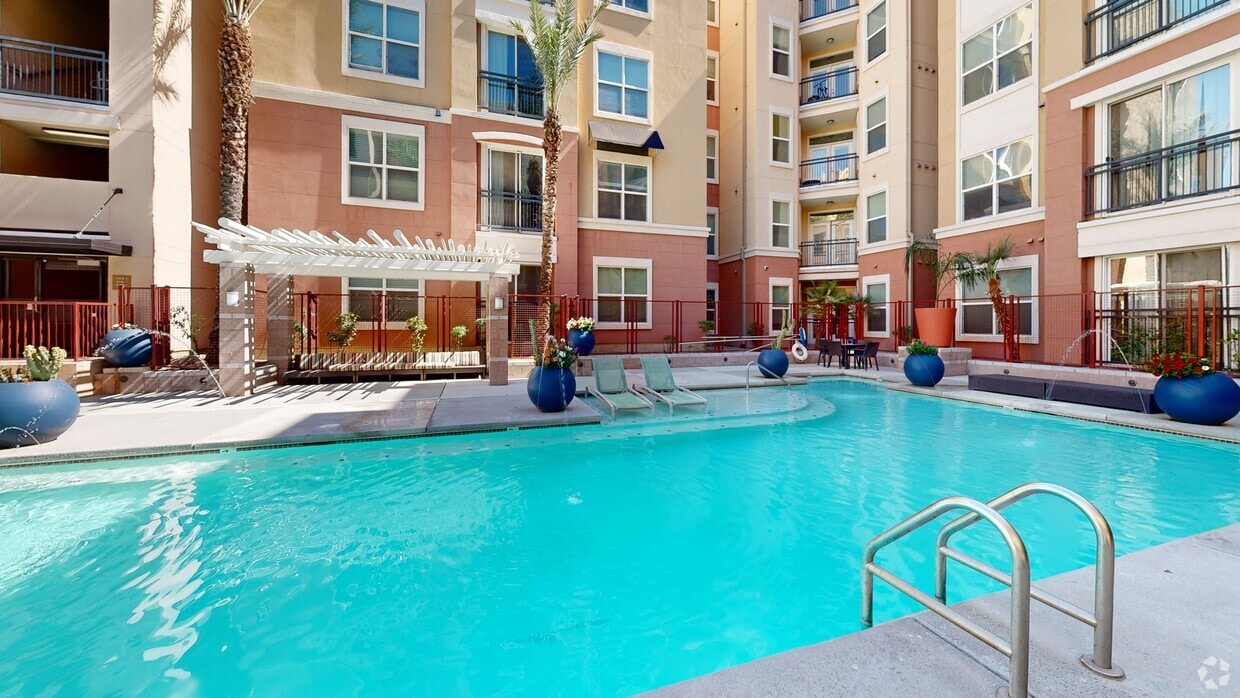 Photo - The District on 5th Apartments
