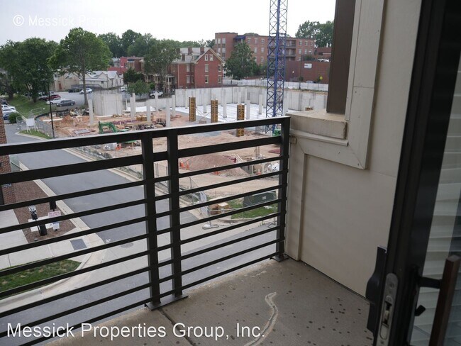 Building Photo - 2 br, 2 bath House - 333 N. Green Street