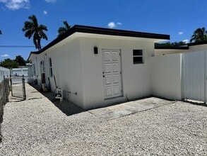Building Photo - 11000 SW 47th Terrace