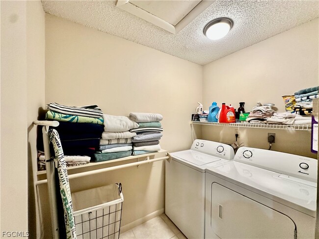 Foto del edificio - 13212 Tall Pine Cir