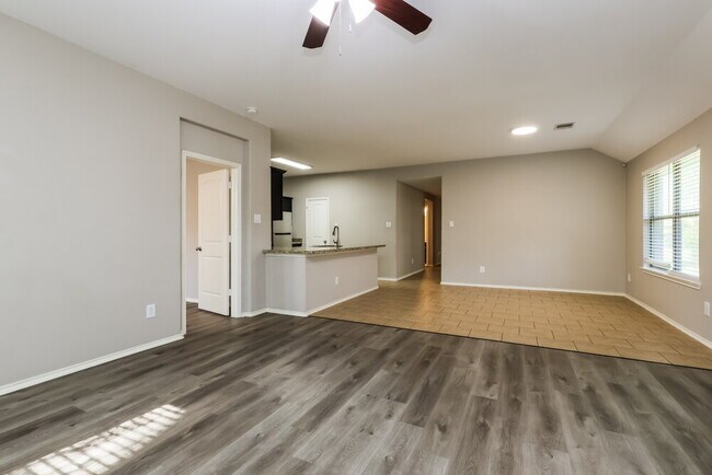 Foto del edificio - 19190 Shire Horse Blvd