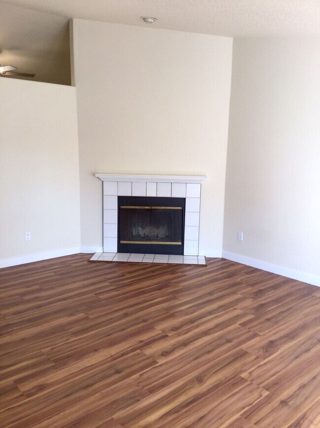 Foto del edificio - 3BD Ranch Style Home in Fircrest Neighborhood