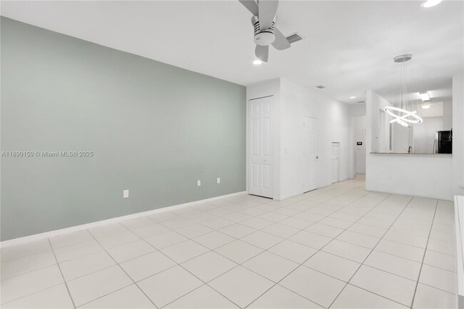 Building Photo - 8915 SW 18th St