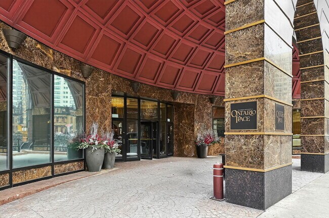 Foto del edificio - 10 E Ontario St