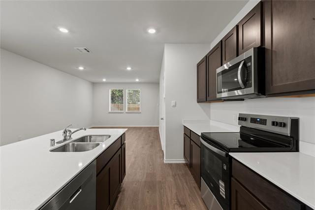 Building Photo - 7016 Vining Dr