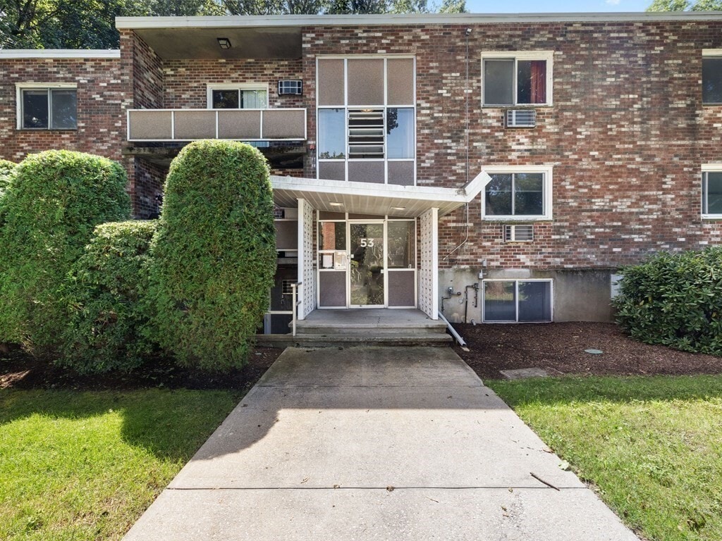 53 Lionel Ave Unit A, Waltham, MA 02452 Condo for Rent in Waltham, MA