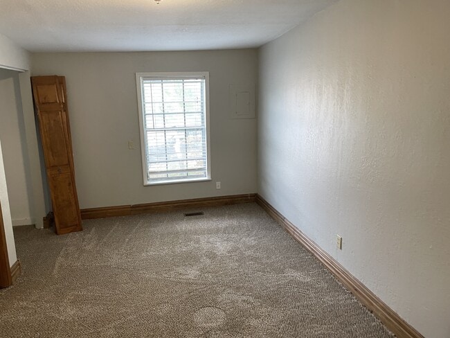 Foto del edificio - 513 E 2nd St