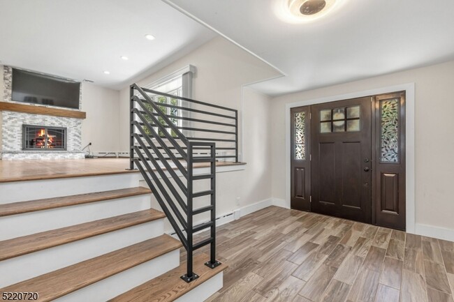 Foto del edificio - 172 Woodbine Cir