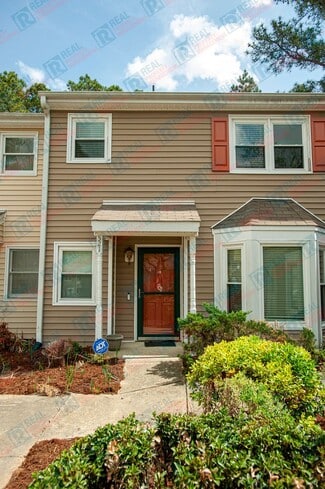 Building Photo - 521 Darby Glen Ln