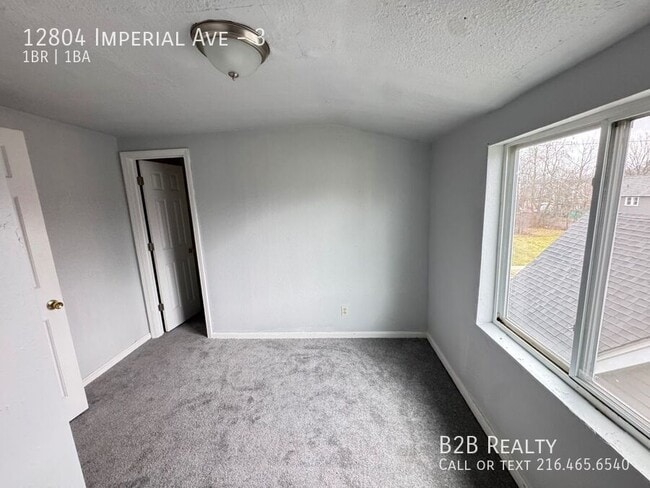 Foto del edificio - 12804 Imperial Ave