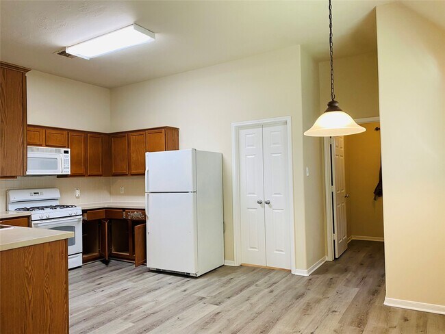 Foto del edificio - 24710 Cobble Canyon Ln
