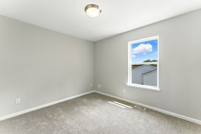 Foto del edificio - 1541 Traverse Ln