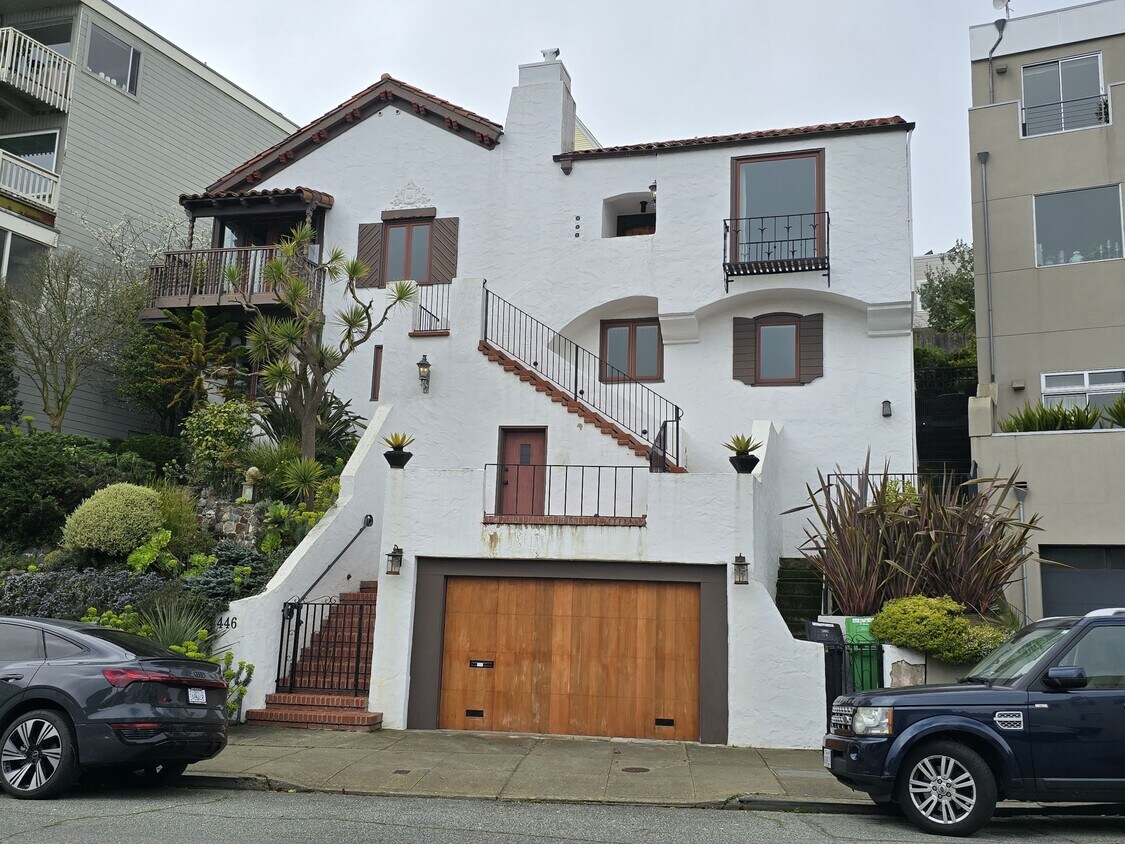 Foto principal - 446 Roosevelt Way