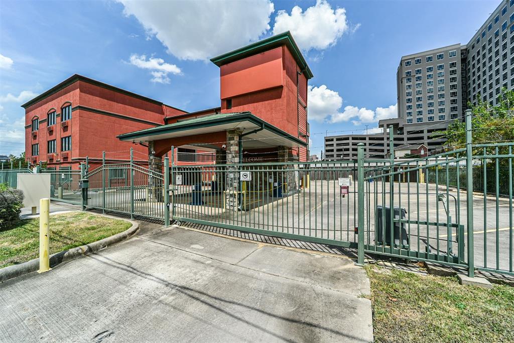 Foto principal - 1025 Swanson St