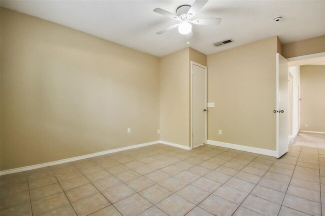 Building Photo - 7408 Lunar Dr