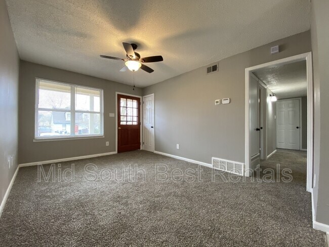 Building Photo - 5303 Bitter Creek Dr