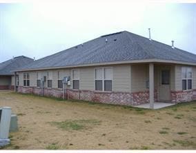 Building Photo - 935 Kensington Dr