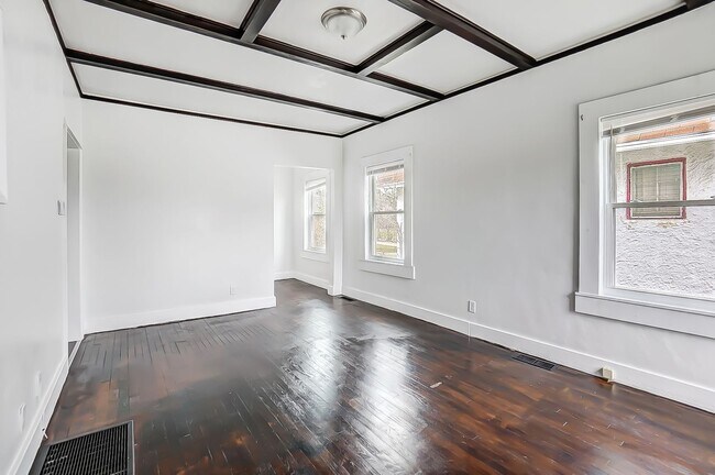 Foto del edificio - Cozy 3 bedroom w/backyard