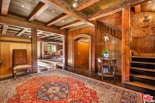 Building Photo - 829 Whittier Dr