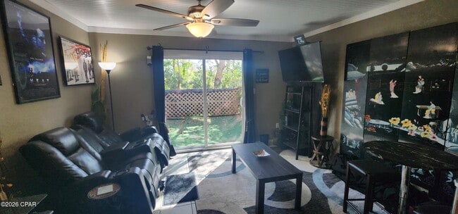 Foto del edificio - 12322 Caruso Dr