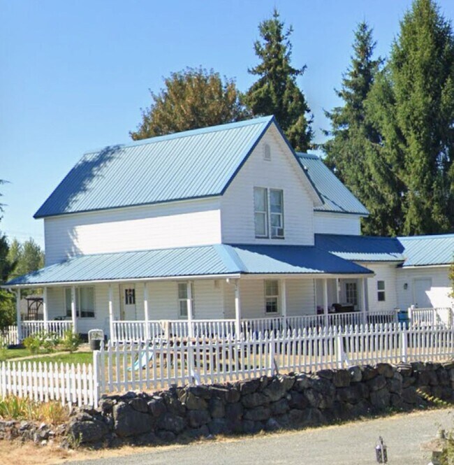 Building Photo - Charming 6 Bedroom 3 Bath Home in Granite ...