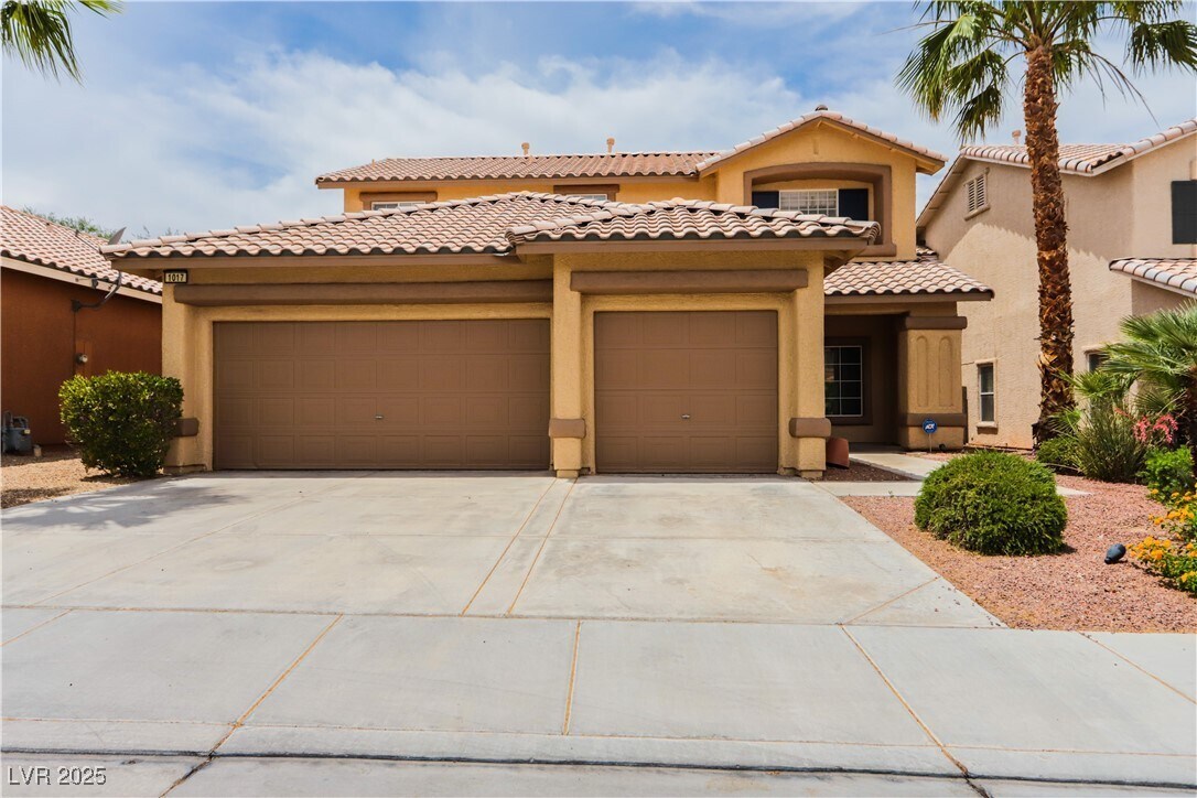 Foto principal - 1017 Royal Birch Ln