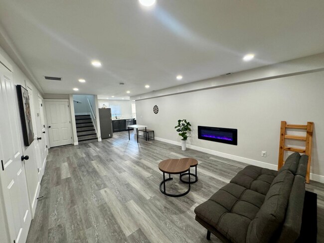Foto del edificio - 7525 Birch St