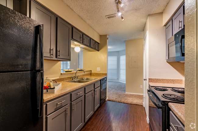 Building Photo - OAK BEND APARTMENTS
