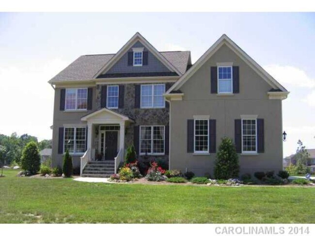 Foto del edificio - 5009 Groves Edge Ln