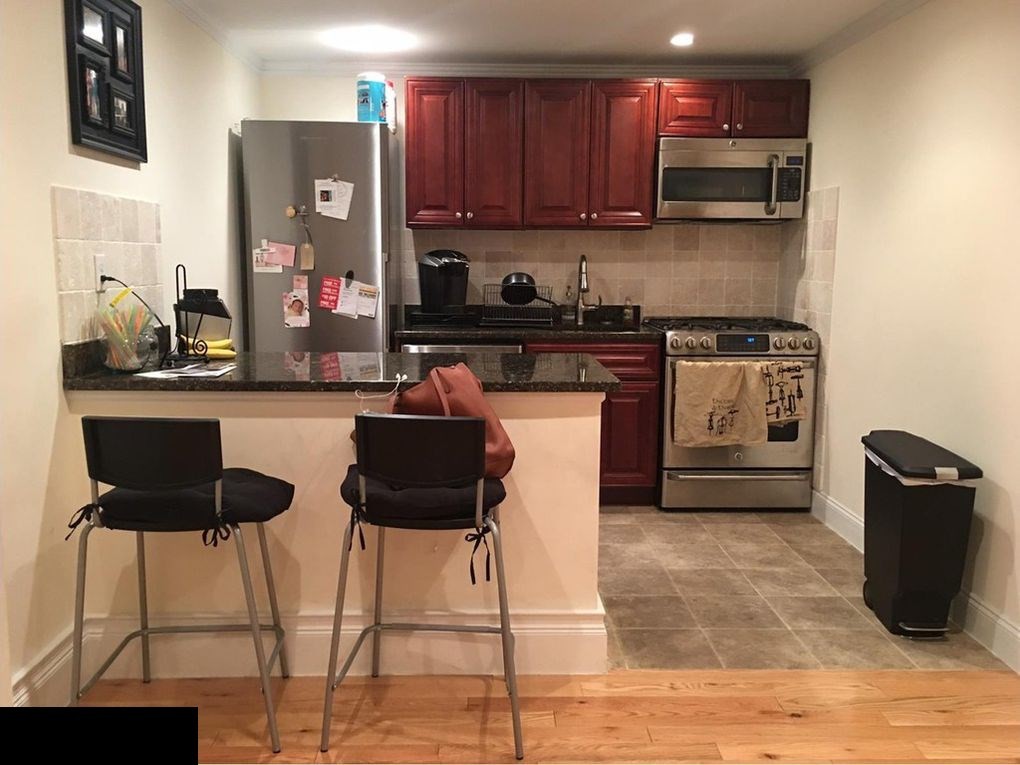 Primary Photo - 883 9th Ave