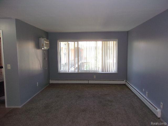 Foto del edificio - 25301 Five Mile Rd