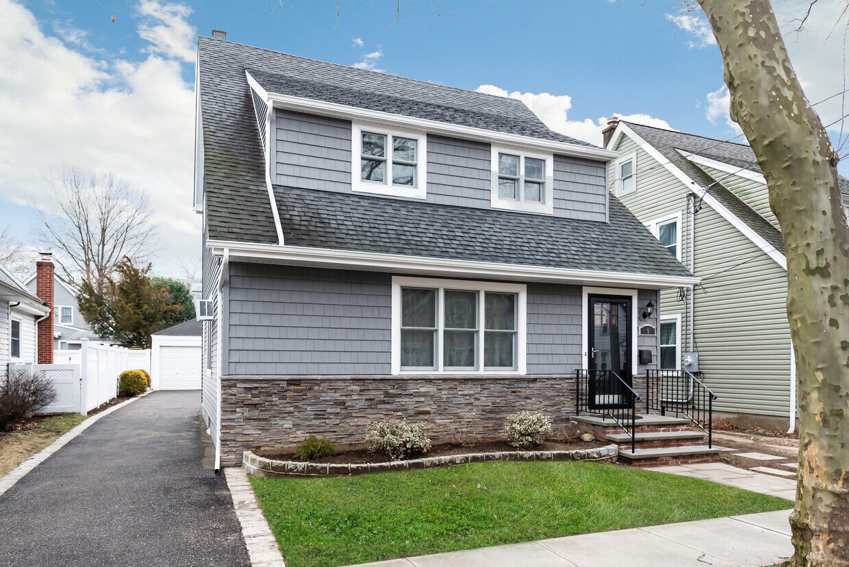 Primary Photo - 9 Capitol Ave