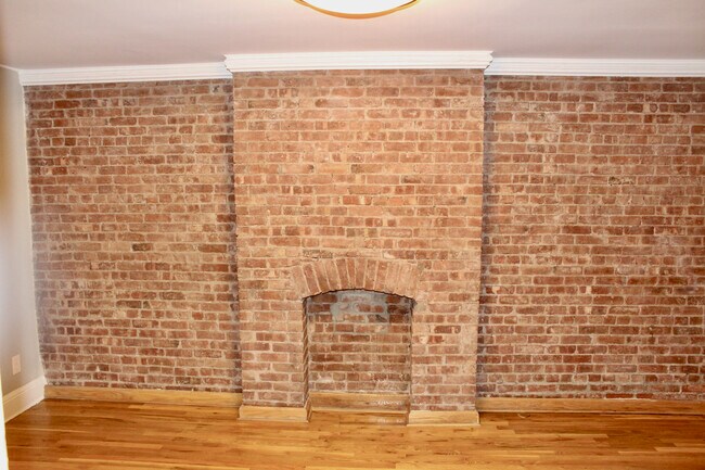 Living Room - 254 4th St