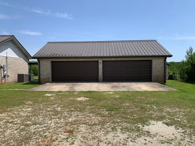 Building Photo - Unique Home and Land in Camp Hill