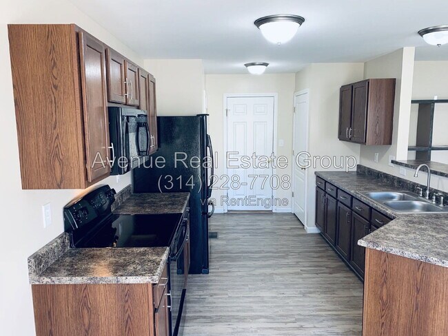 Foto del edificio - 554 Parkgate Dr