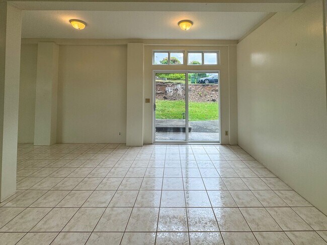 Foto del edificio - STUDIO/1BA/2PKG. High Ceilings, Shared Yar...