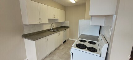 Building Photo - 321 Agnes St