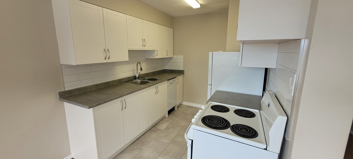 Primary Photo - Prince Charles Apartments