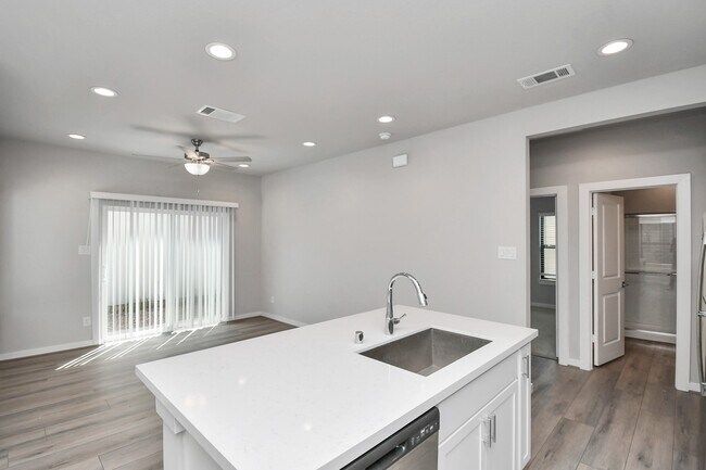 Building Photo - 23823 Cumberland Ridge Dr