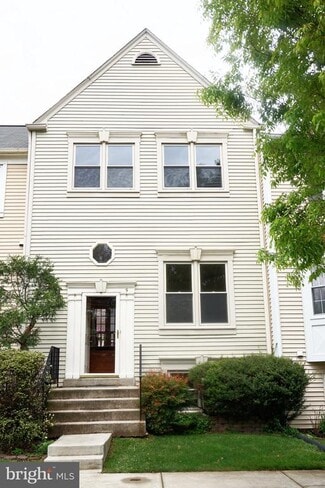 Building Photo - 9 Polk Ct