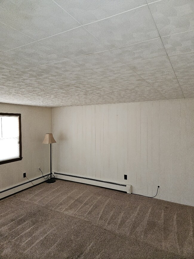 Building Photo - 70 Elm St